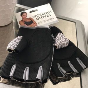 Woman’s workout gloves